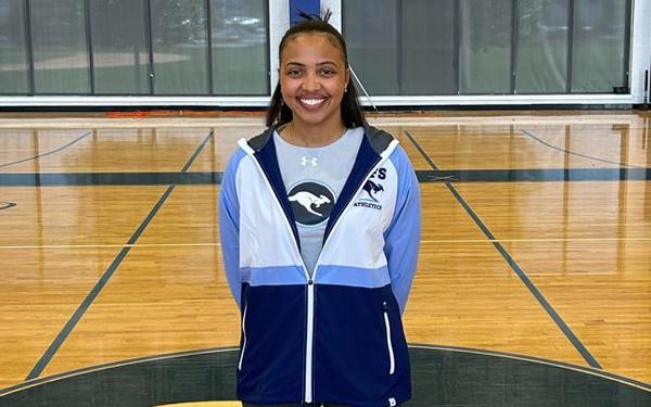 New Abington Friends girls coach Tiffany Davis takes different