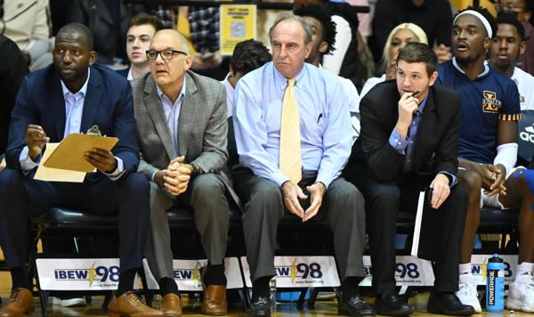 George Dunphy La Salle's strong first half fades in loss to George Mason