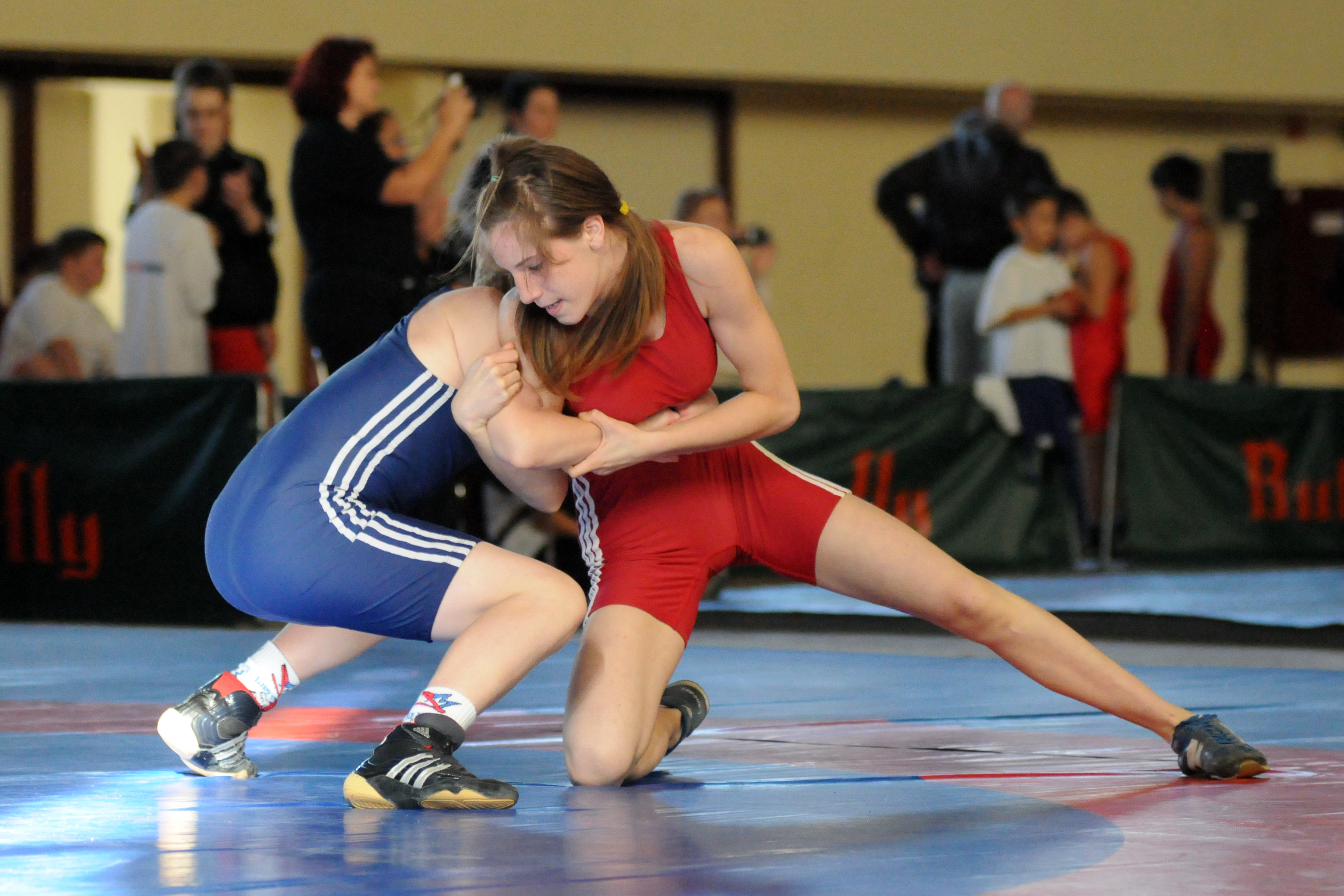wrestle-girls