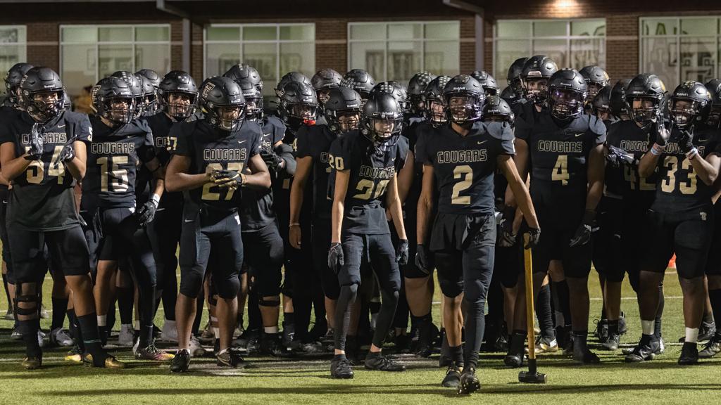 COUGAR FOOTBALL PHOTO GALLERY