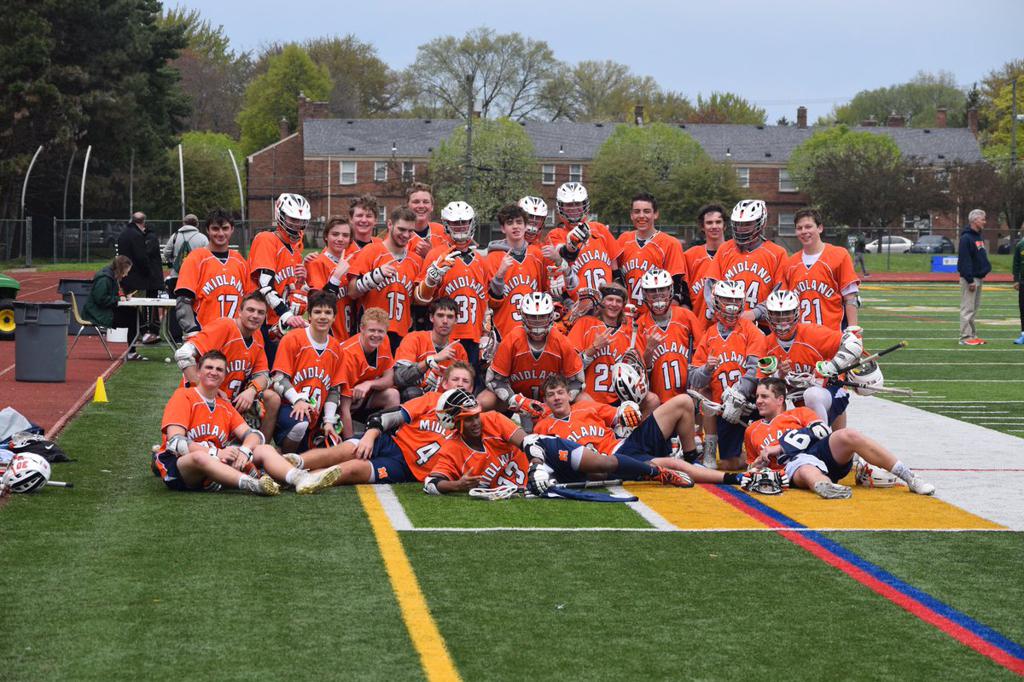 boys-varsity-beats-grosse-pointe-north-19-10