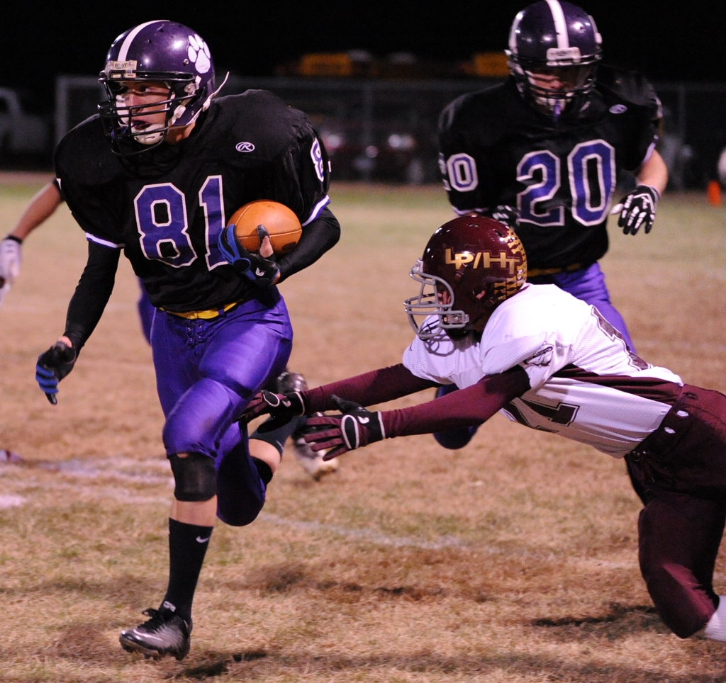 Lester Prairie/Holy Trinity vs. Le Center Photos MN Football Hub