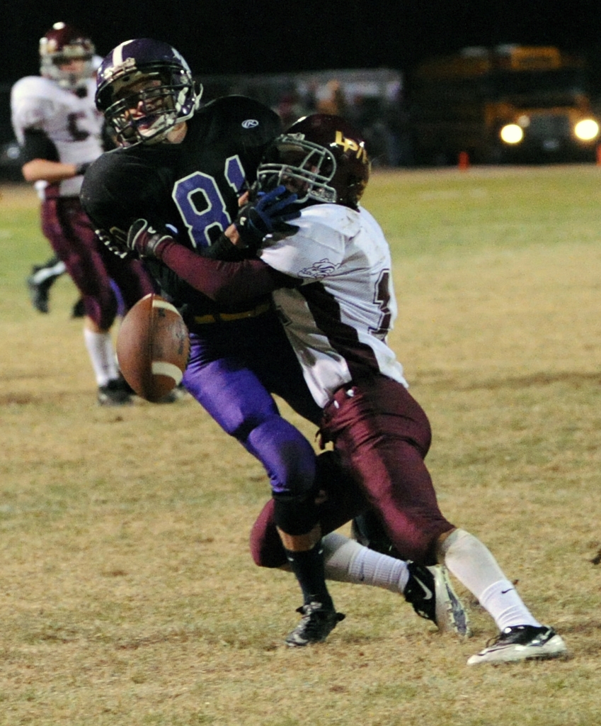 Lester Prairie/Holy Trinity vs. Le Center Photos MN Football Hub