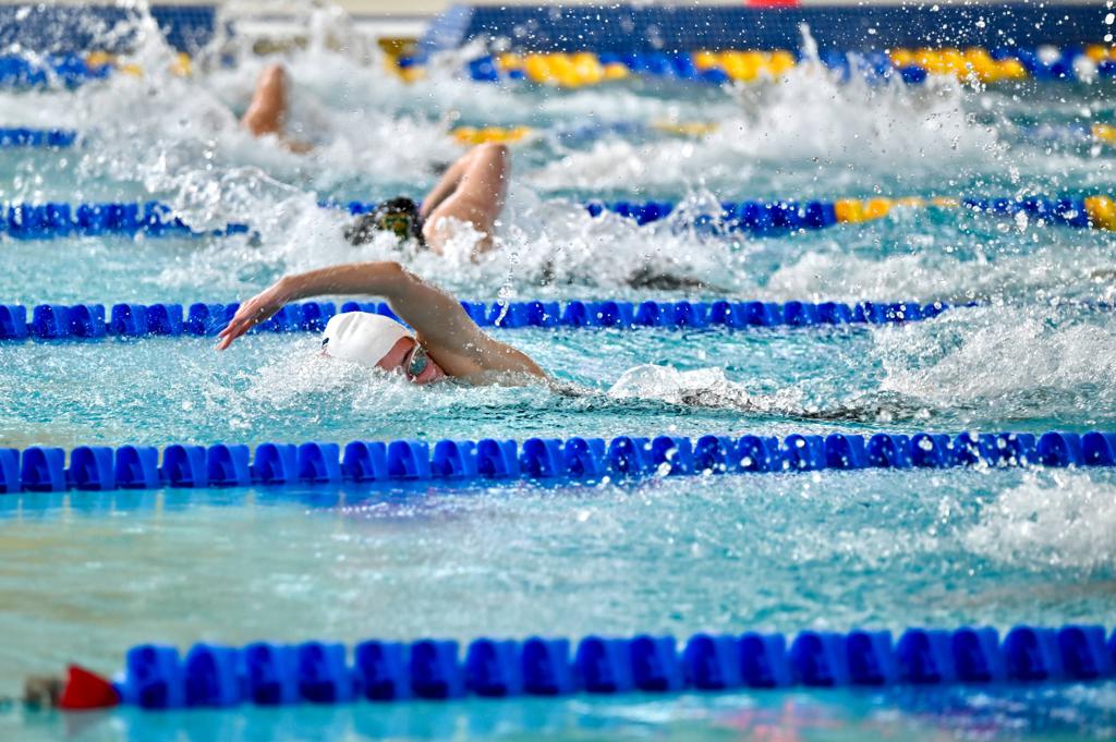 GMC Girls Swimming & Diving