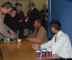 Ozzie & Von signing autographs at a previous banquet.