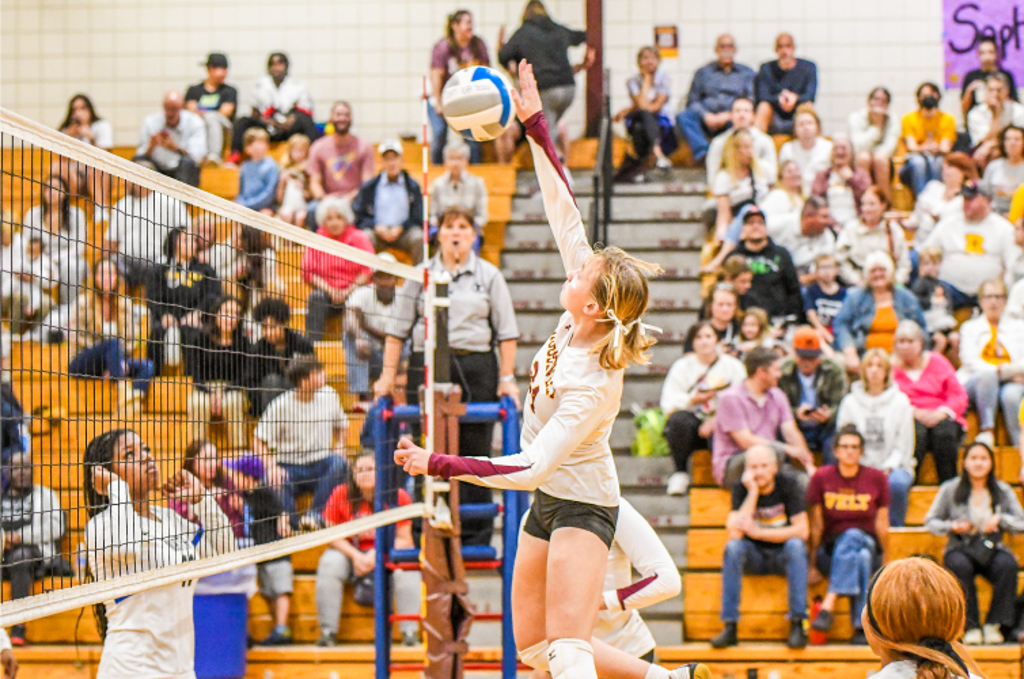 Image of Minneapolis Roosevelt Teddy Girls Basketball game in a packed Jack Wells Gymnasium 