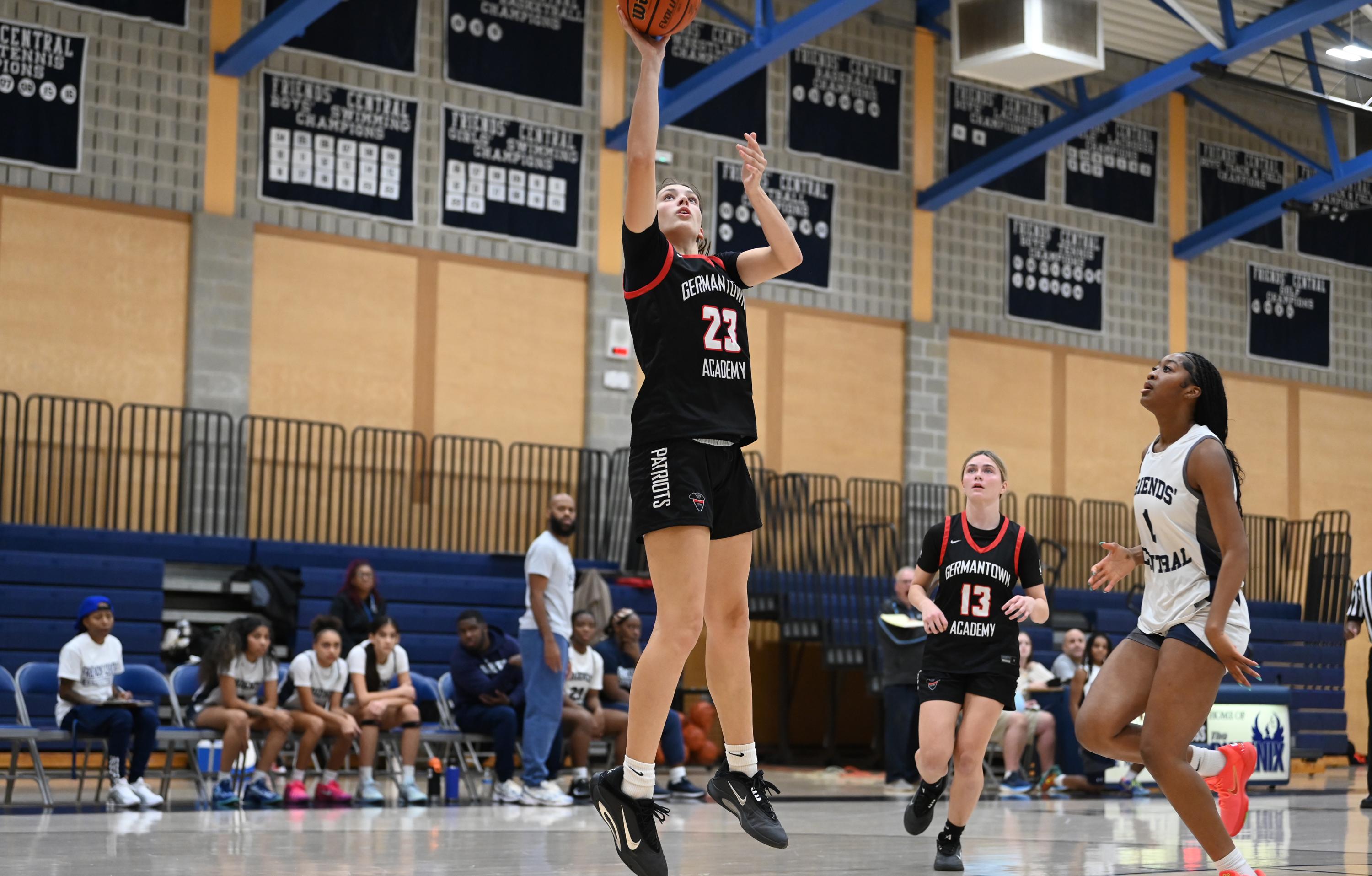 Jo Owens follows family's Big 5 path with La Salle commitment