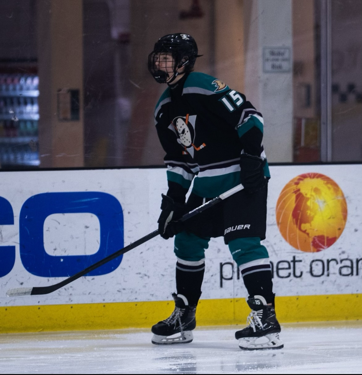 Former Jr. Ducks defenseman Tanner Henricks